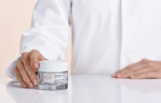 av_hyaluron_activ_b3_creme_main_dermato_03_3282770153170_16x9.